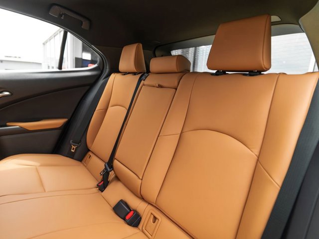 2026 Lexus UX Hybrid 300h Premium - Photo 34