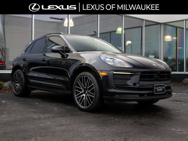 2022 Porsche Macan Base's photo