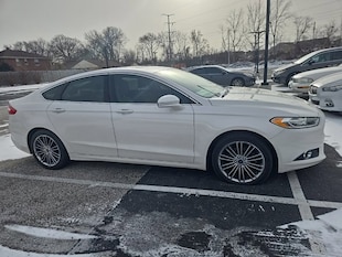 2013 Ford Fusion SE Sedan