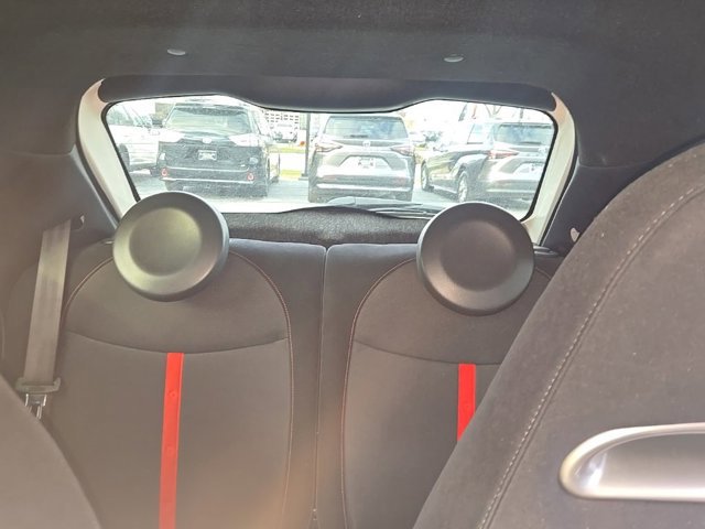 2015 Fiat 500 Abarth photo 4