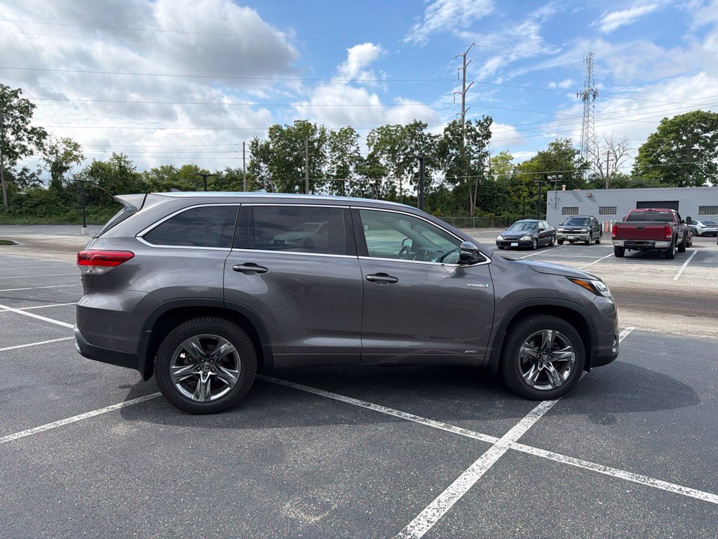 Used 2019 Toyota Highlander Hybrid Limited Platinum SUV