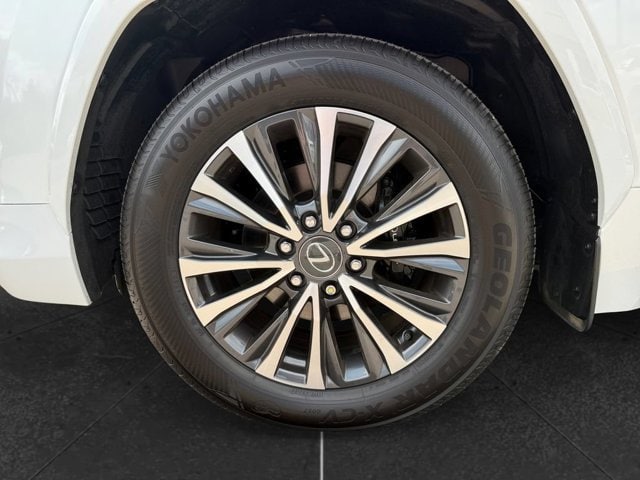 2026 Lexus LX 600 Premium - Photo 12