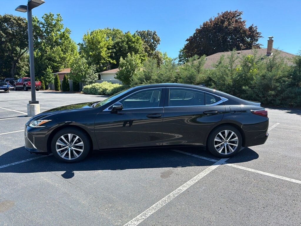 Used 2020 Lexus ES 350 Sedan