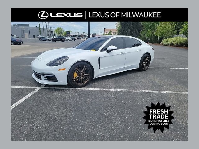 2018 Porsche Panamera 4's photo