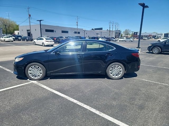 Used 2013 Lexus ES 350 with VIN JTHBK1GG4D2035113 for sale in Glendale, WI
