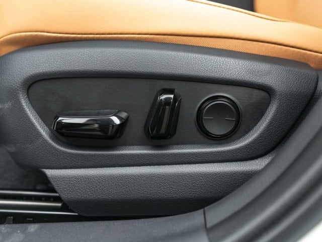 2026 Lexus UX Hybrid 300h Premium - Photo 22