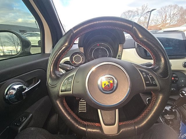 2015 Fiat 500 Abarth photo 2