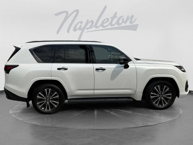 2026 Lexus LX 600 Premium - Photo 9
