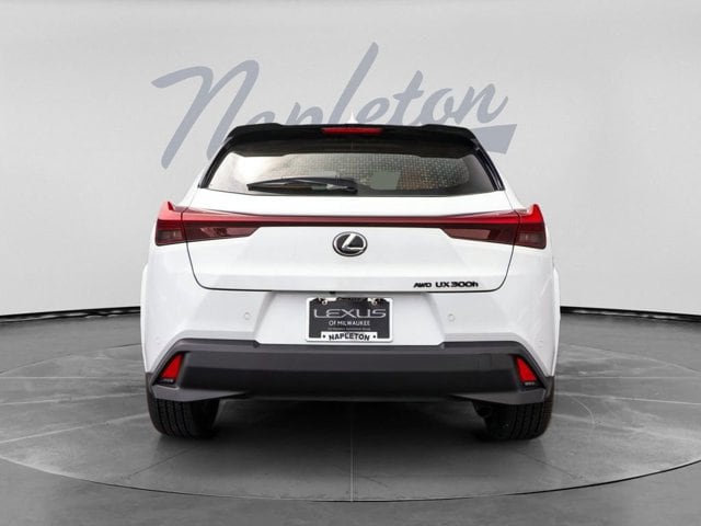 2026 Lexus UX Hybrid 300h Premium - Photo 8