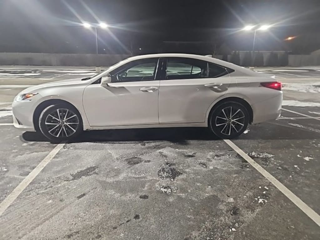 Used 2022 Lexus ES ES 250 Sedan