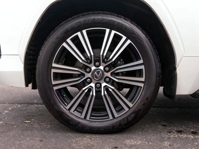 2024 Lexus LX Luxury - Photo 11