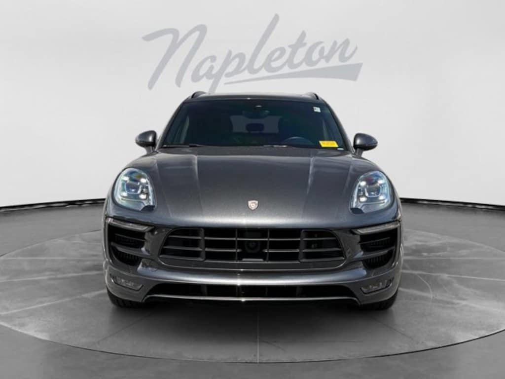New 2018 Porsche Macan GTS SUV