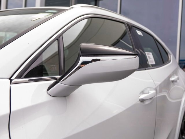 2026 Lexus UX Hybrid 300h Premium - Photo 12