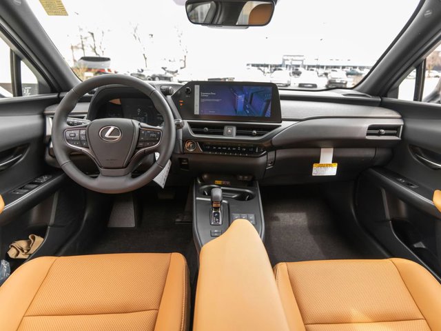 2026 Lexus UX Hybrid 300h Premium - Photo 14