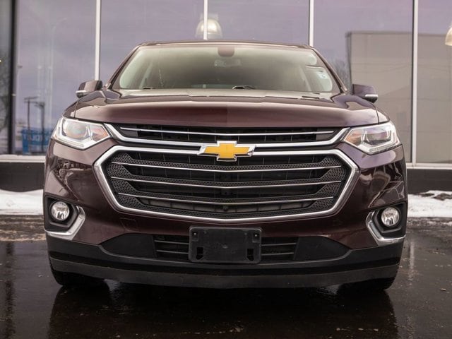 Used 2018 Chevrolet Traverse 3LT with VIN 1GNEVHKW2JJ285634 for sale in Glendale, WI