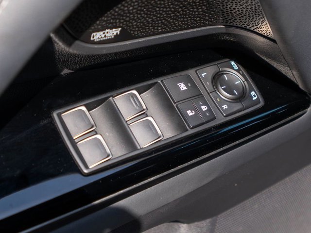 2023 Lexus LX Luxury - Photo 18