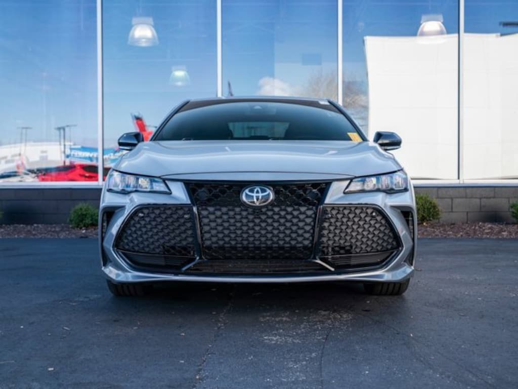 Used 2019 Toyota Avalon XSE Sedan