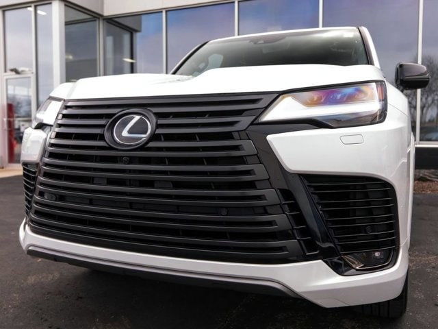 2024 Lexus LX Luxury - Photo 13