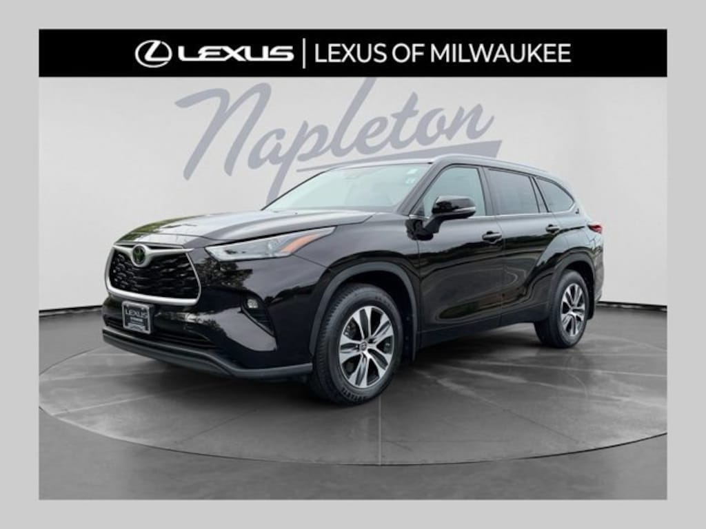 New 2022 Toyota Highlander XLE SUV