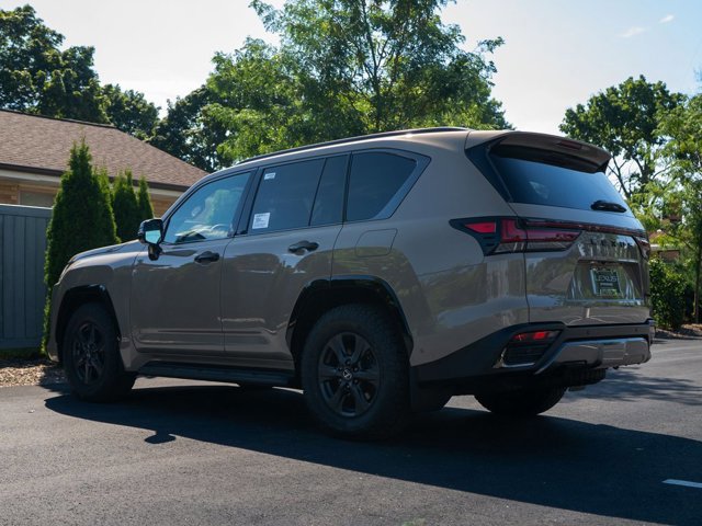 2025 Lexus LX photo 4