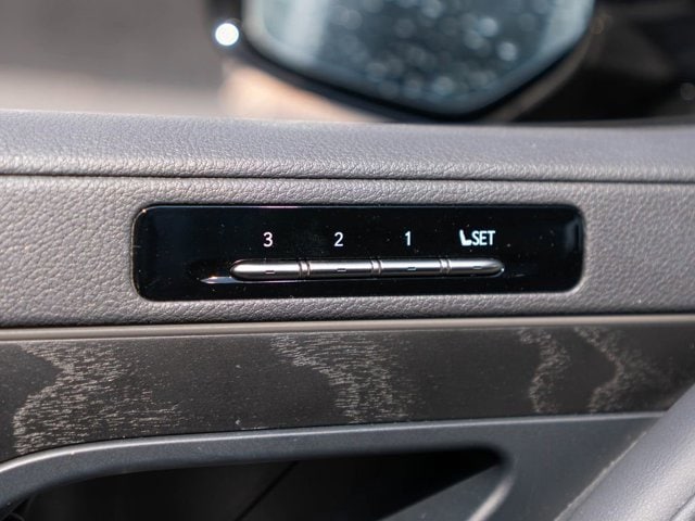 2023 Lexus LX Luxury - Photo 19