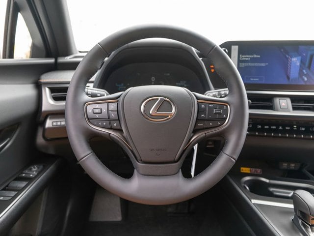 2026 Lexus UX Hybrid 300h Premium - Photo 17
