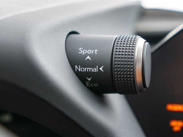 2026 Lexus UX Hybrid 300h Premium - Photo 30