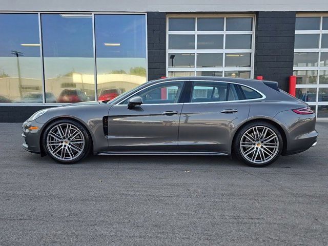 2018 Porsche Panamera 4 Sport Turismo photo 4