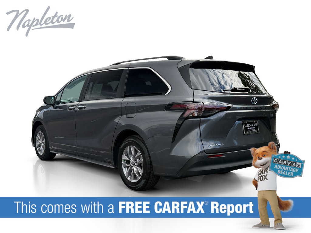 Used 2025 Toyota Sienna XLE Minivan/Van