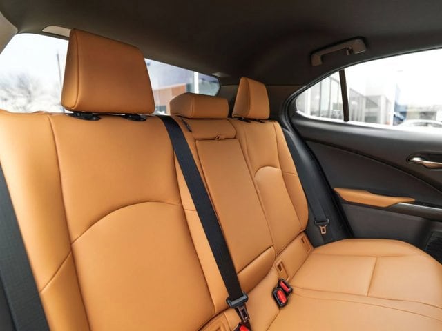 2026 Lexus UX Hybrid 300h Premium - Photo 36