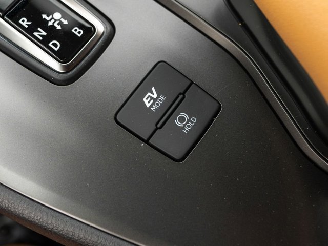 2026 Lexus UX Hybrid 300h Premium - Photo 25