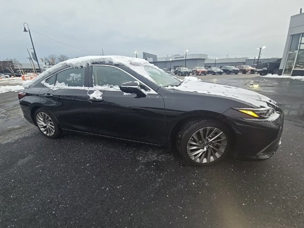 Used 2023 Lexus ES ES 300h Ultra Luxury Sedan