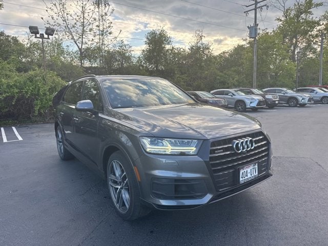 Used 2018 Audi Q7 Prestige with VIN WA1VAAF71JD032067 for sale in Milwaukee, WI