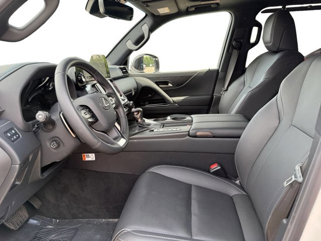 2026 Lexus LX 600 Premium - Photo 22