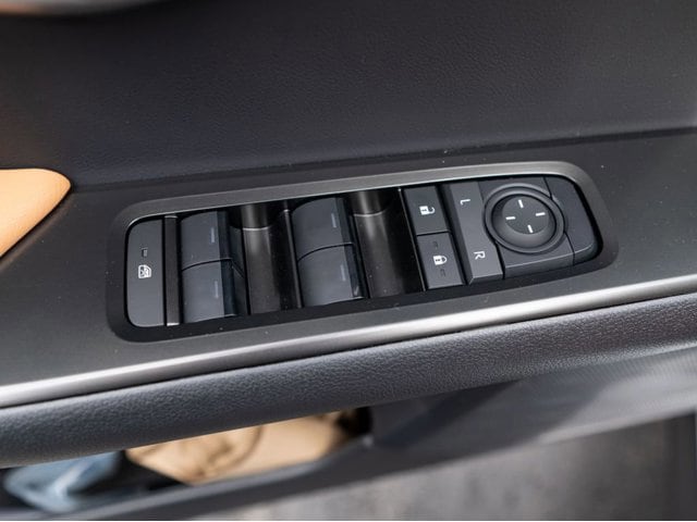 2026 Lexus UX Hybrid 300h Premium - Photo 21
