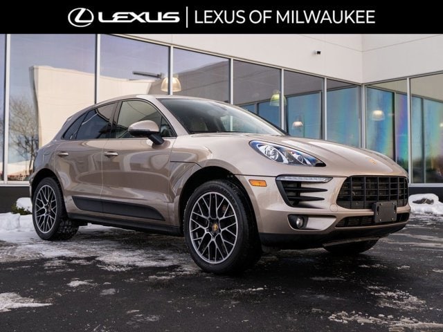 2017 Porsche Macan Base's photo