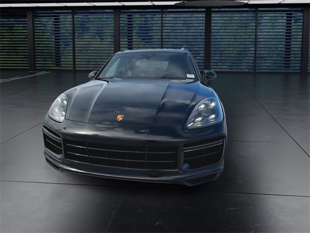 2021 Porsche Cayenne E-Hybrid Turbo S photo 3
