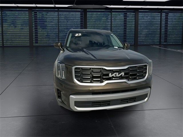 2023 Kia Telluride S photo 2