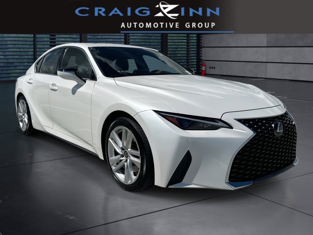 2025 Lexus IS 300
