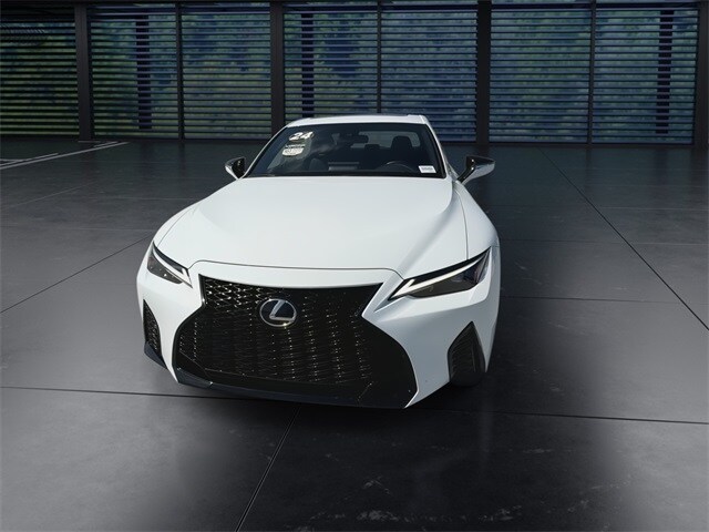 2024 Lexus IS 350 F SPORT photo 3