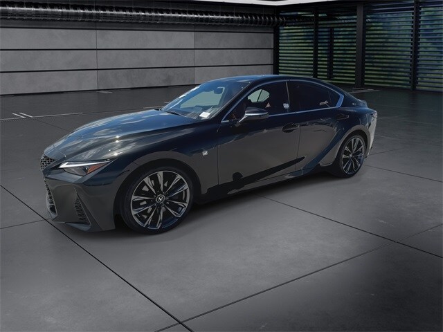 2024 Lexus IS 350 F SPORT photo 4