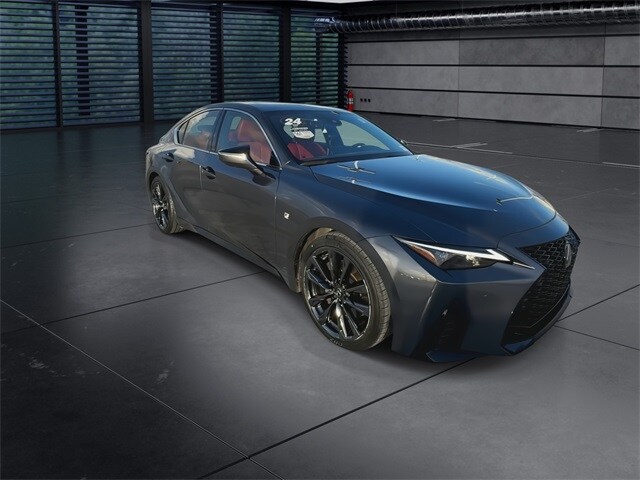 2024 Lexus IS 350 F SPORT photo 2