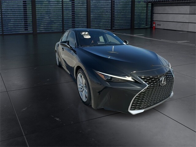 2023 Lexus IS 300 photo 2