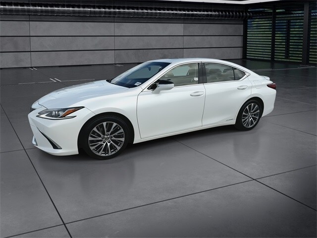 2019 Lexus ES 300h Premium photo 4