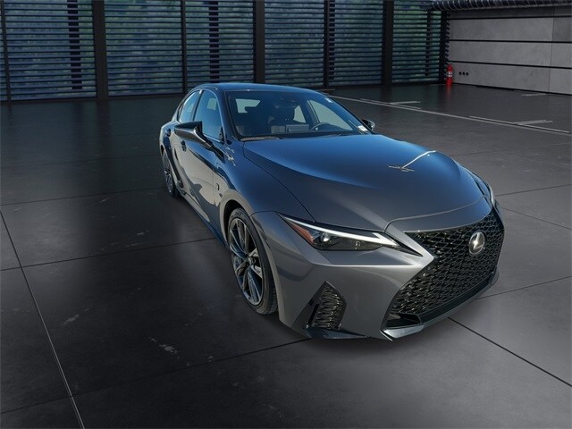 2023 Lexus IS 350 F SPORT photo 2
