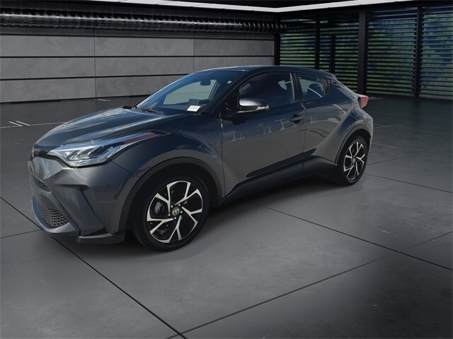 2021 Toyota C-HR XLE photo 4