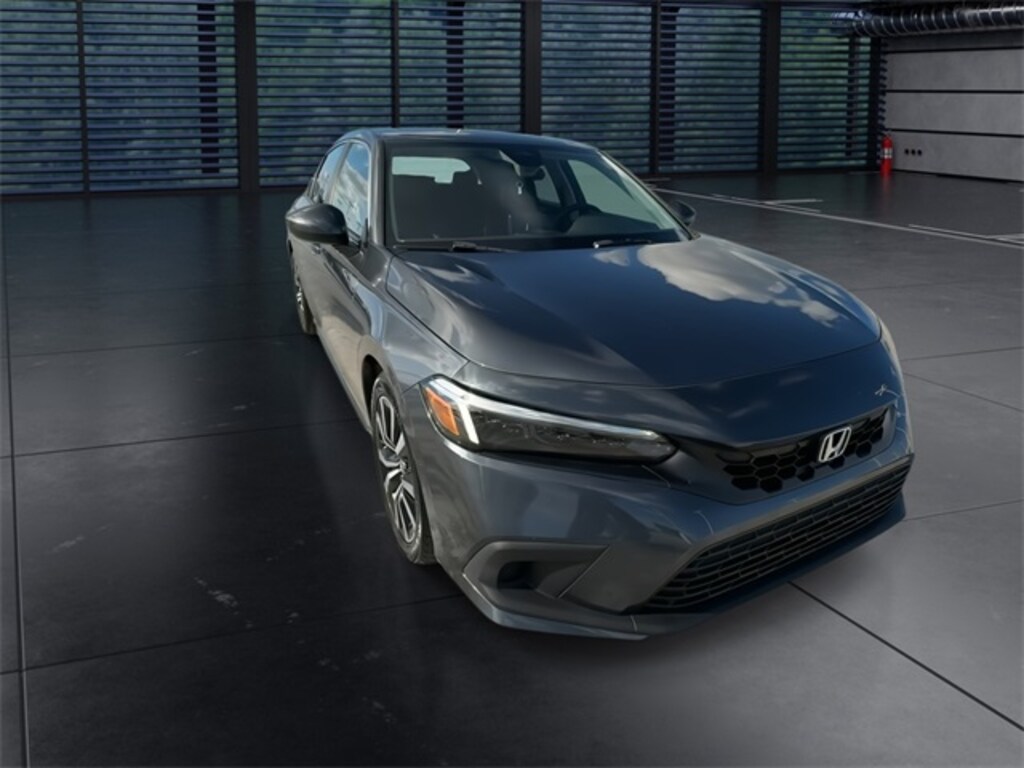 Used 2024 Honda Civic EX-L Hatchback