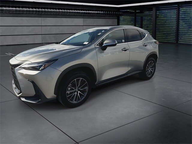 2022 Lexus NX 250 Premium photo 4