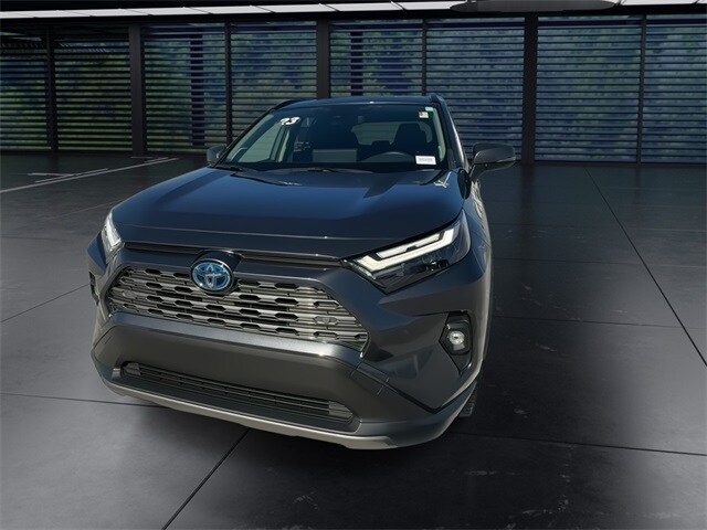 2023 Toyota RAV4 Hybrid Limited photo 2