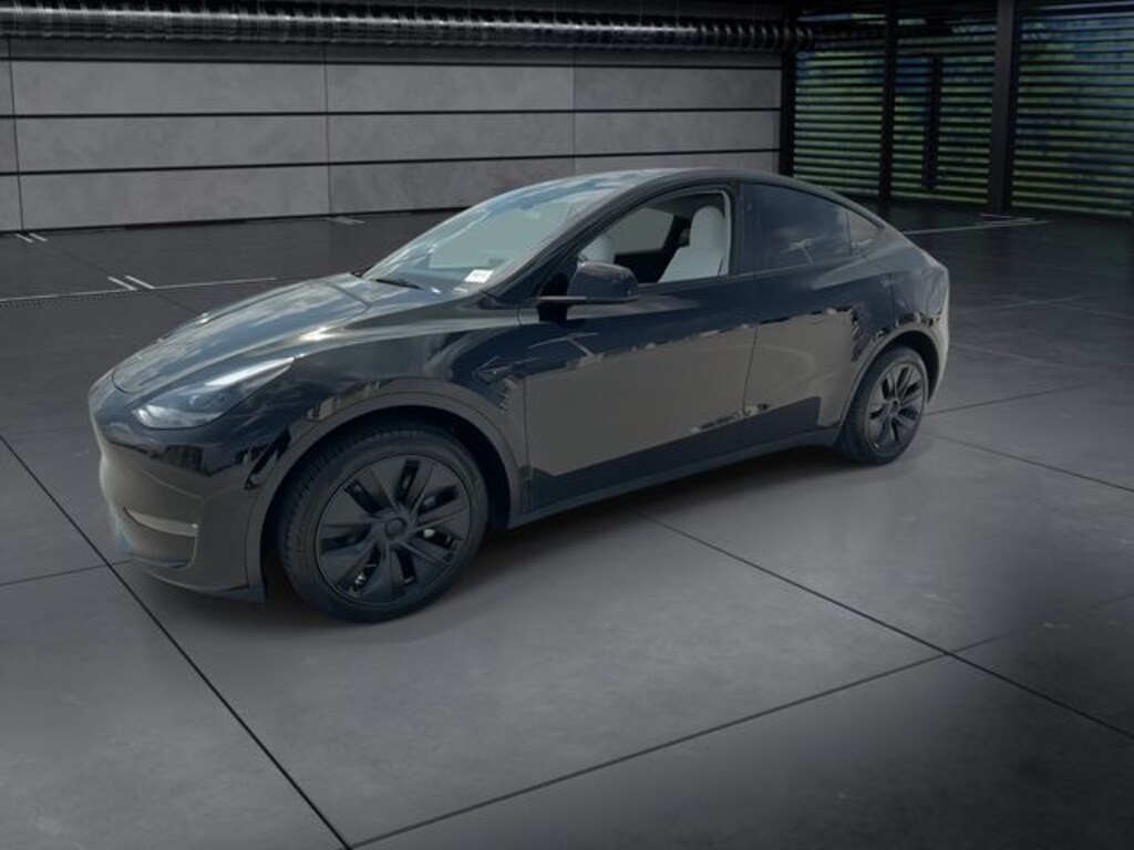 Used 2025 Tesla Model Y Long Range SUV